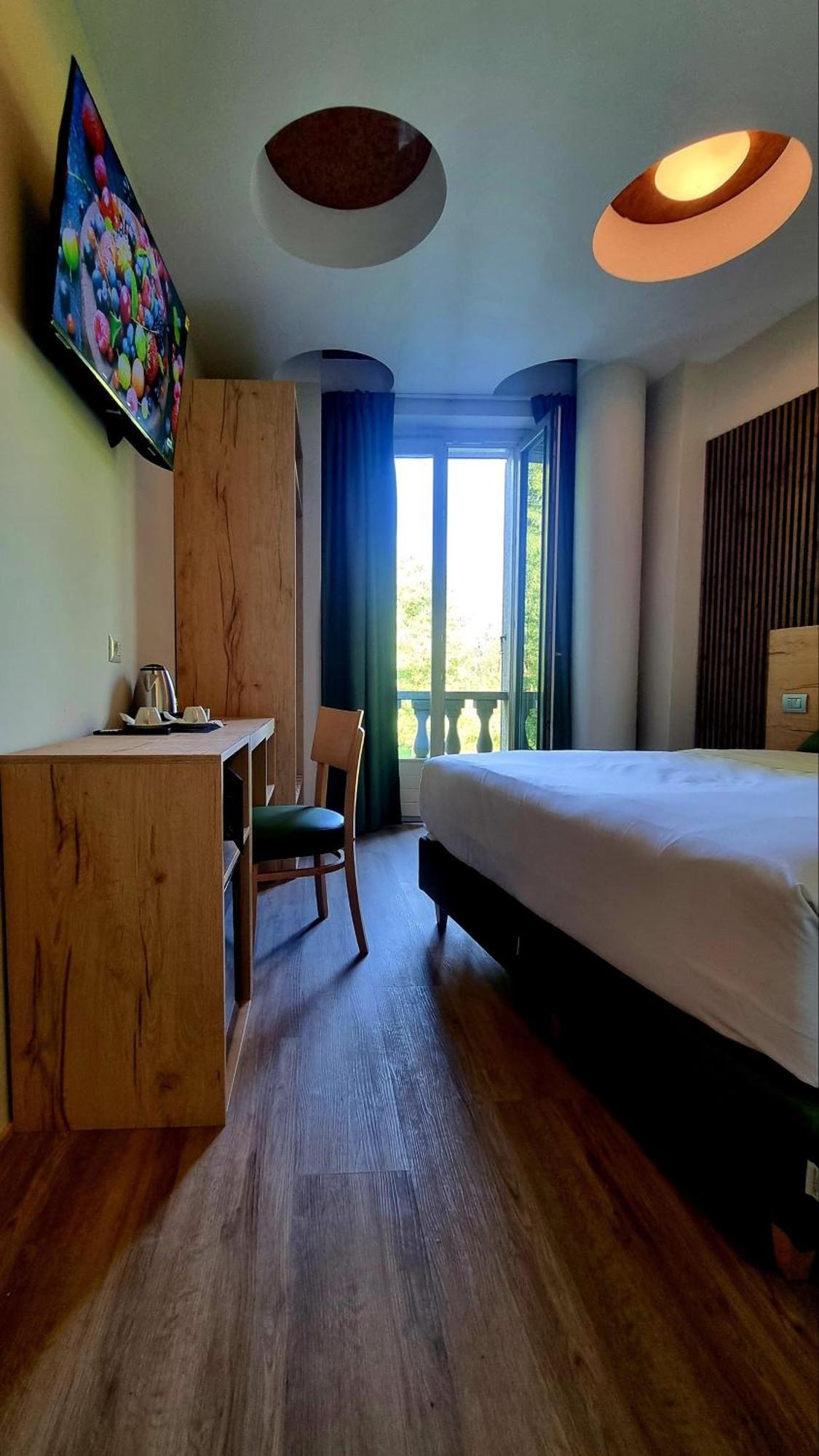 Botanique Hotel Vergani Fara Gera d'Adda ภายนอก รูปภาพ