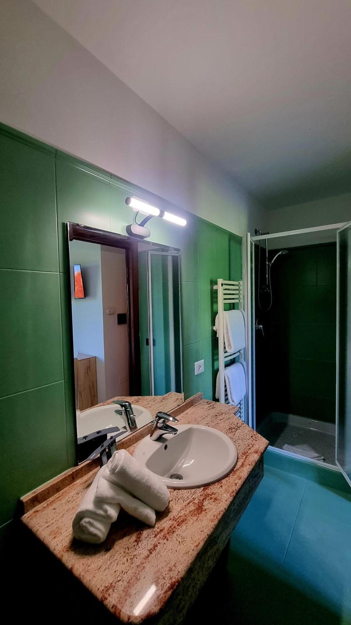 Botanique Hotel Vergani Fara Gera d'Adda ภายนอก รูปภาพ